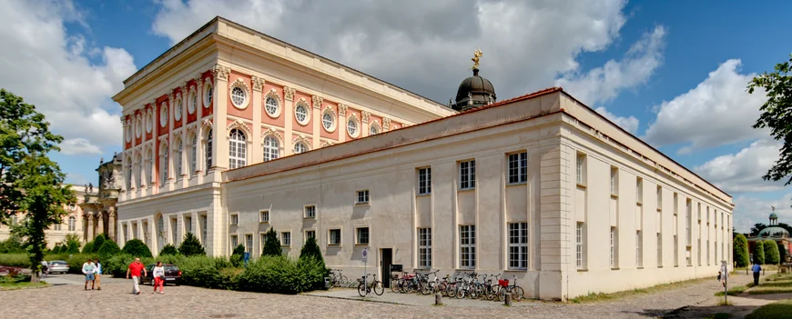 Außenaufnahme Neues Palais Haus 9 und 10